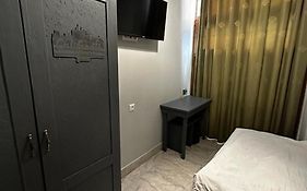 Hotel & Apartments California