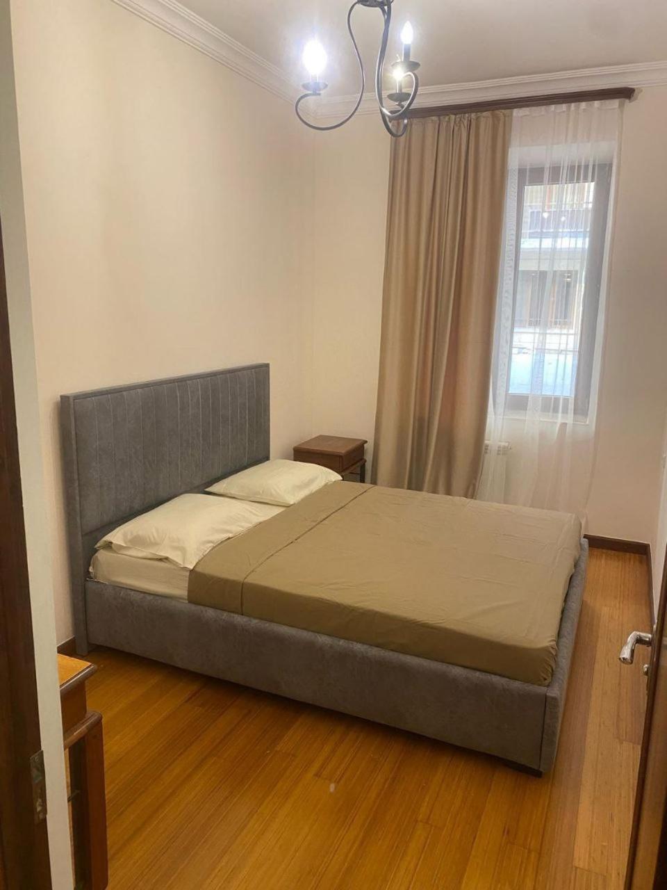 Hotel & Apartments California Ереван Экстерьер фото