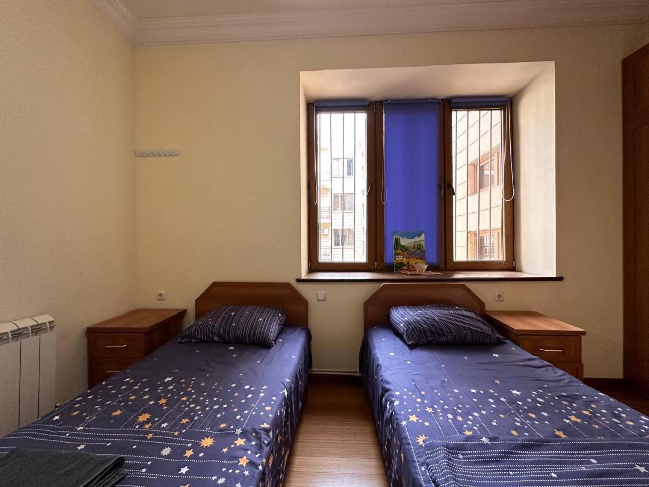 Hotel & Apartments California Ереван Экстерьер фото
