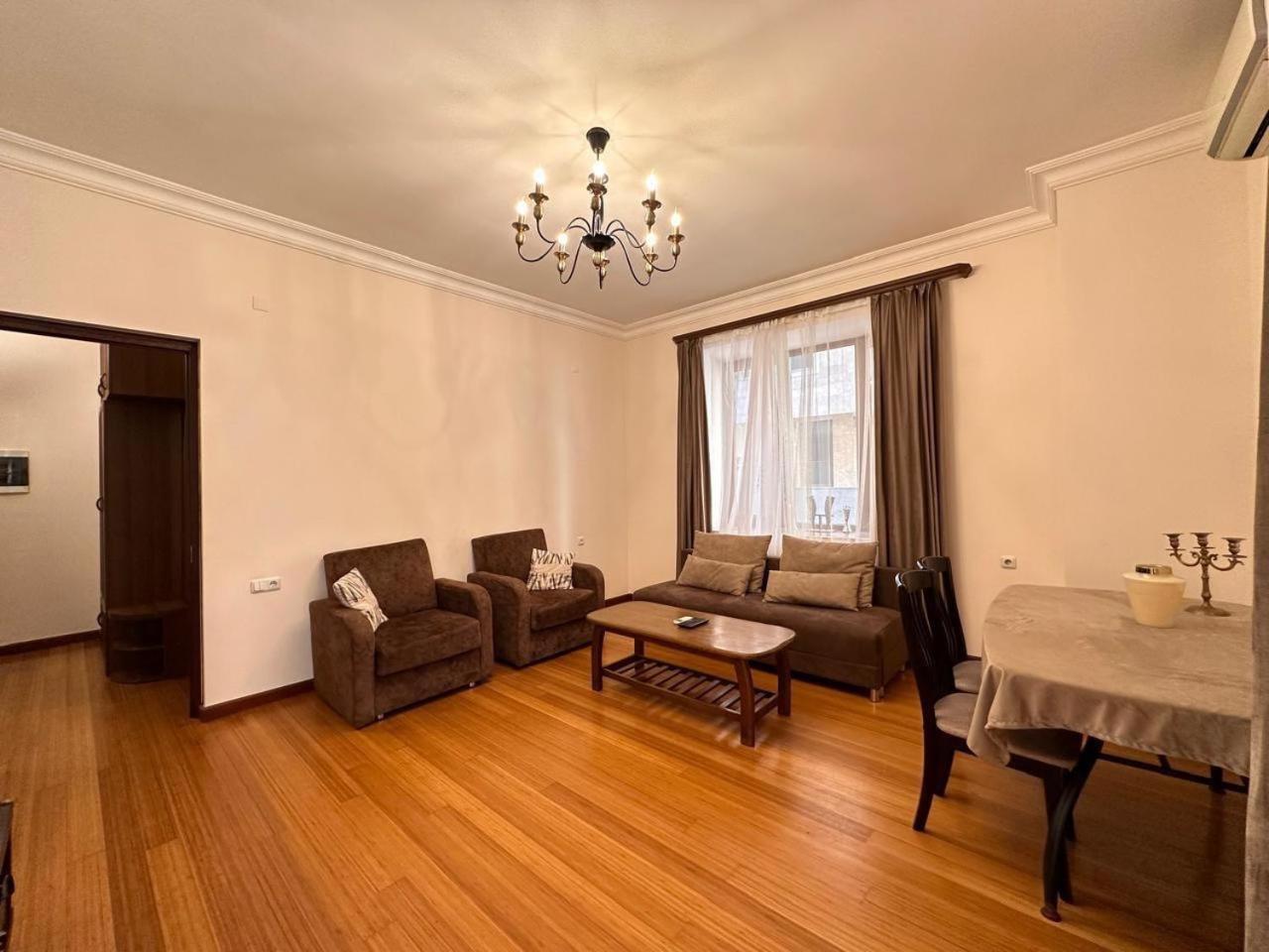 Hotel & Apartments California Ереван Экстерьер фото