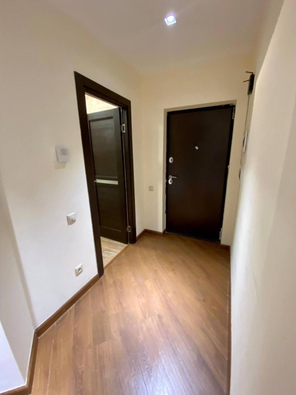 Hotel & Apartments California Ереван Экстерьер фото
