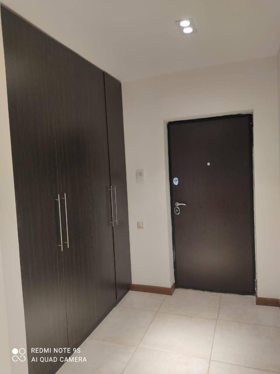 Hotel & Apartments California Ереван Экстерьер фото