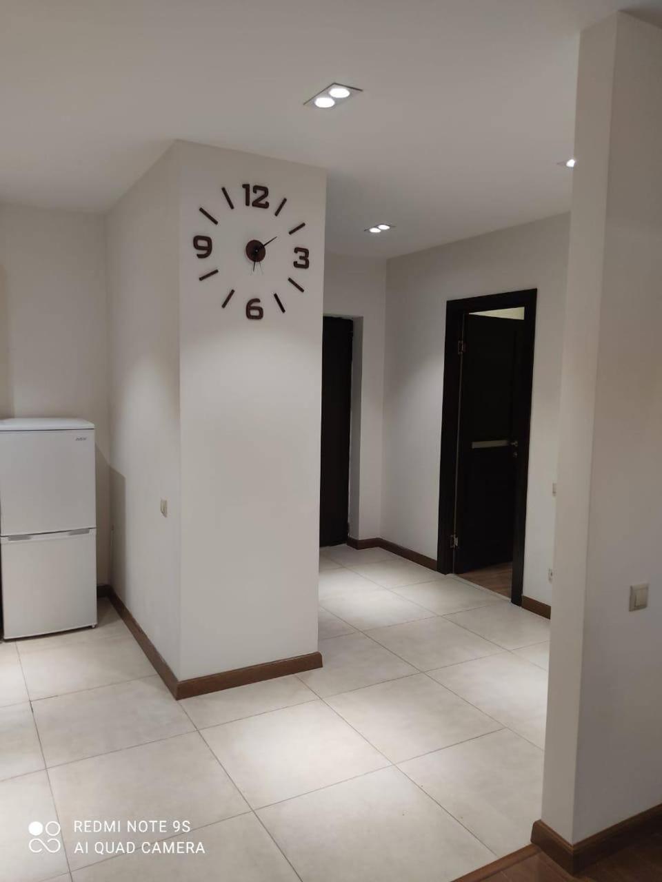 Hotel & Apartments California Ереван Экстерьер фото