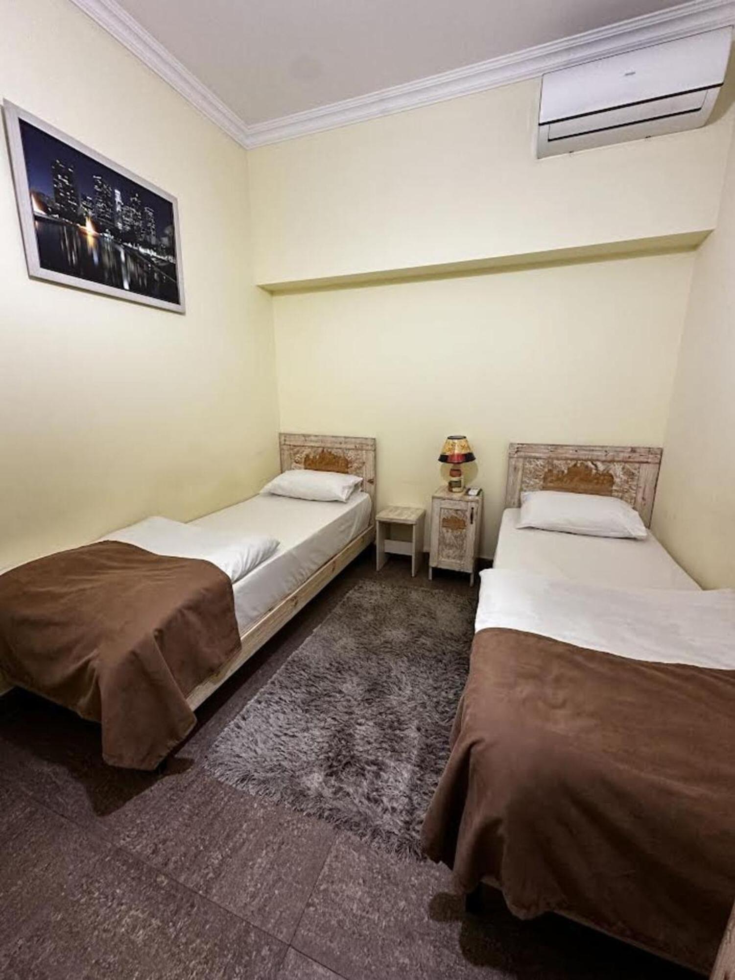 Hotel & Apartments California Ереван Экстерьер фото