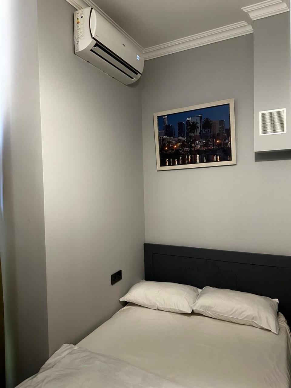 Hotel & Apartments California Ереван Экстерьер фото